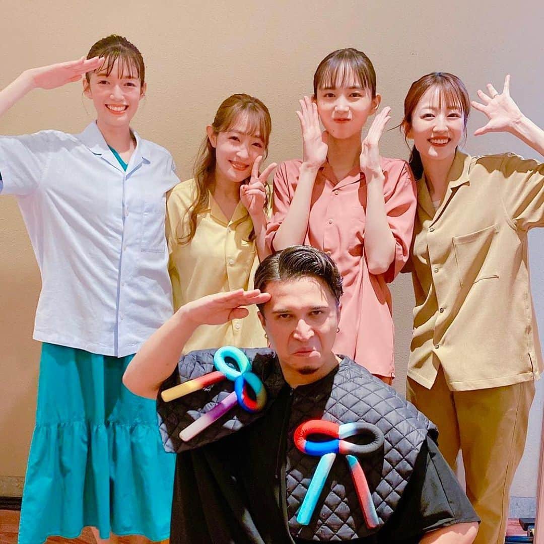 のインスタグラム：「24時間テレビ ヒルナンデスダンスパフォーマンス ありがとうございました!! ⁡ 社交ダンスチームは 二ツ森亨先生と由美先生が考えたダンスと衣装で 息ぴったりなパフォーマンス✨ 私は時代を象徴するダンスを6パート担当しました☺️ ⁡ 素敵なプログラムを考えてくださったs**t kingzの皆さん、 何度も何度も熱心に丁寧に指導してくださったダンスの先生方 素敵な衣装を作ってくださった文化服装学院の学生さんたち 練習スケジュールや衣装の管理、本番のサポートまで沢山沢山お世話になったスタッフの皆さん パフォーマンスを国技館やテレビの前で盛り上げてくださった皆さん 本当にありがとうございました。 ⁡ 難しいダンスも皆さんにサポートしてもらったおかげで、 ヒルナンデスメンバーで取り組めたおかげで 本当に楽しかったです☺️ ⁡ #24時間テレビ #ヒルナンデス」