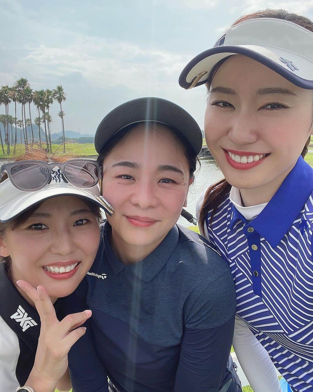 山下詩乃のインスタグラム：「可愛こちゃんたちとJFE瀬戸内海に行ったよん🫶🏻🥰 ミズノオープンの舞台✨めちゃくちゃ白鳥いて増えまくって大変らしい🦢冬はコースに座ってた😂(3枚目)    #ゴルフ好き #ゴルフ好きな人と繋がりたい #ゴルフ女子 #ゴルフ男子 #ゴルフ大好き #上手くなりたい」
