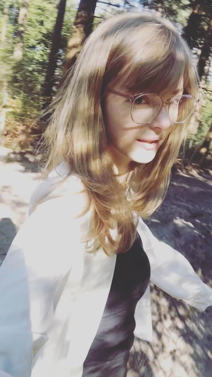 Ella Freyaのインスタグラム：「Don’t want summer to end 🥹」