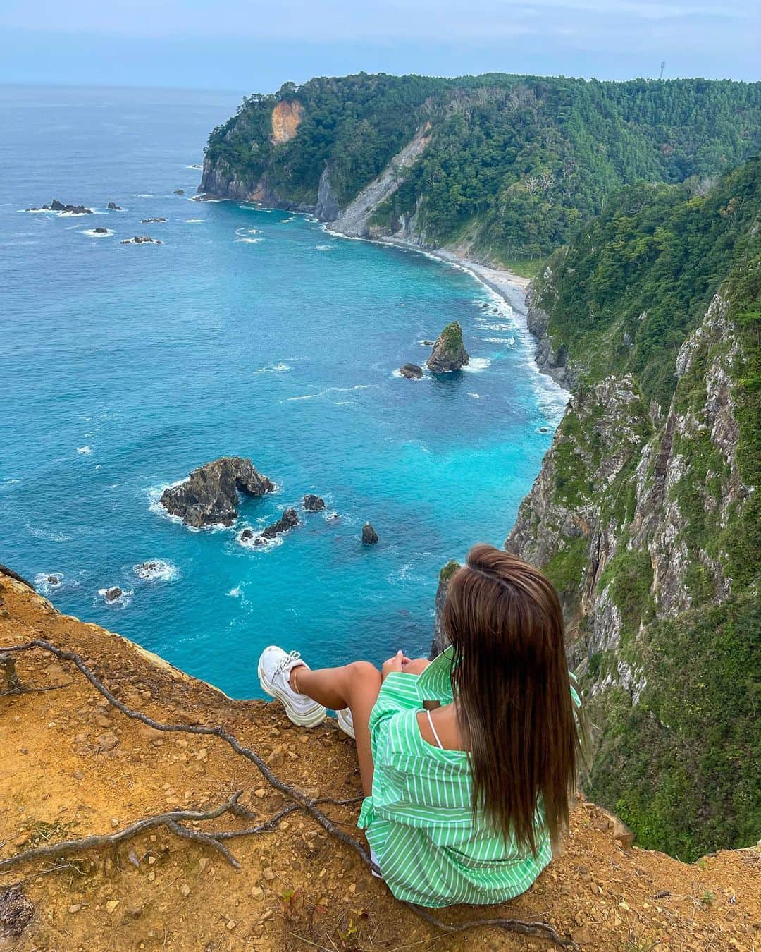 MINAMIさんのインスタグラム写真 - (MINAMIInstagram)「. 岩手県の絶景。 本当に今回の帰省はいろんな発見ができた✨ .  #沖縄カフェ  #沖縄グルメ #ファッション #岩手県 #岩手県グルメ #沖縄 #雲海 #遠野 #ビキニ #プール #dji #gopro #beach #beachlife  #fashion #travelphotography #okinawa #makeup #bikini #genic #cafe #shine」9月26日 22時22分 - 373mnm