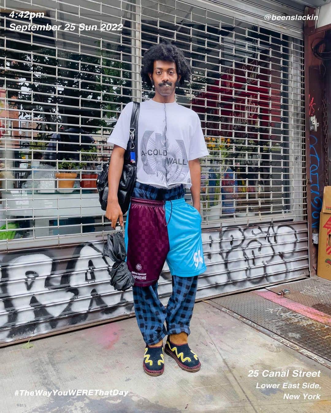 のインスタグラム：「Menelik @beenslackin on 25 #CanalStreet at 4:42 pm, September 25 Sun 2022, #LowerEastSide #Manhattan #NewYork  #OutfitOfTheDay = #TheWayYouWEREThatDay  #TWYWTD #ShinichiTsutsui」
