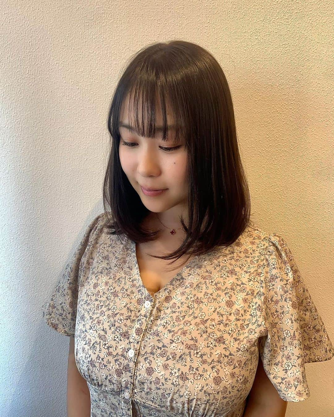 西田麻衣のインスタグラム：「にゅーへあー💇🏻‍♀️  いつもありがとうございます♡  #原宿 #Livreさんにて」