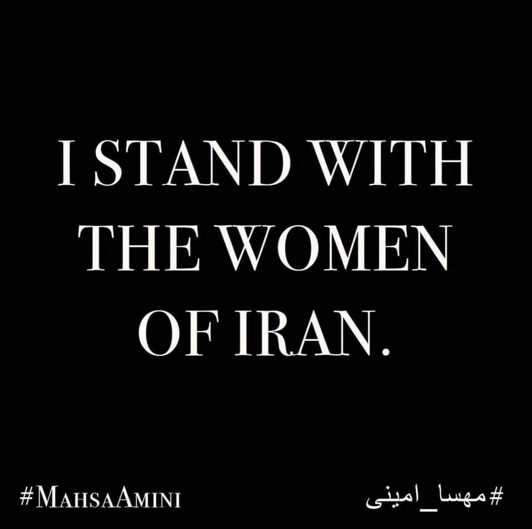 ルー・ドワイヨンのインスタグラム：「Strong and brave Women united across the world ❤️‍🔥 we are the Mothers, Sisters and Daughters, Stand strong for woman’s equal rights. We Demand equality  #mahsaamini」