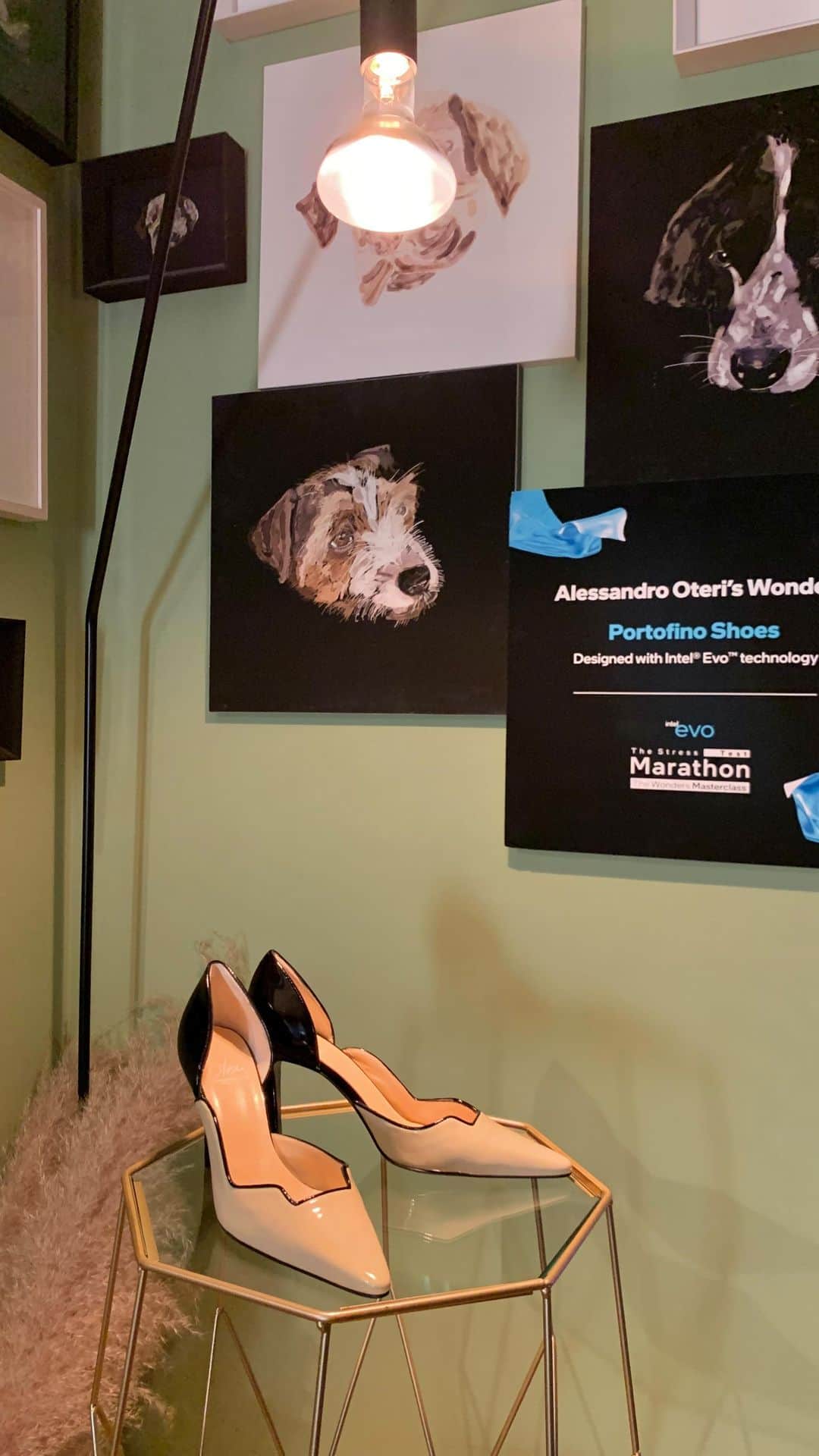 アレッサンドロオテーリのインスタグラム：「“The Wonder by Alessandro Oteri” - unveiling the collaboration with @intel.italia during #mfw by discovering the technology concealed behind an Oteri shoe. - #OteribyAlessandroOteri #OteriMilano #oterishoes」