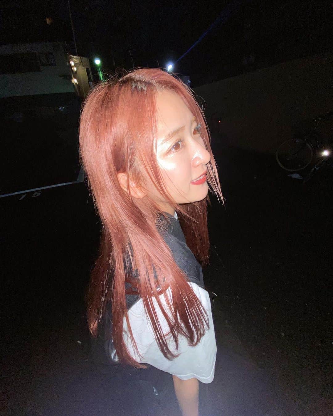 にこのインスタグラム：「雨の中チャリで爆走してよく周りの人に心配されます  豪雨じゃない雨なんぞ保湿。 スキンケアと一緒。マンジ。」
