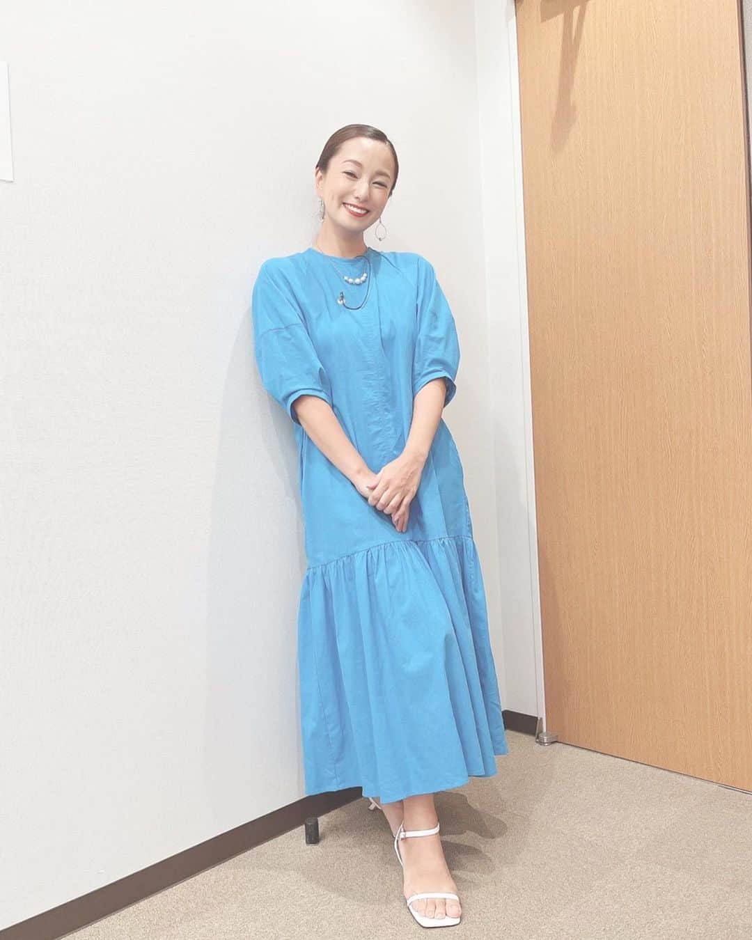 のインスタグラム：「毎日放送『住人十色』 9/10(土)17:00〜17:30放送  ワンピース、サンダル→ #mite @mite__officia」