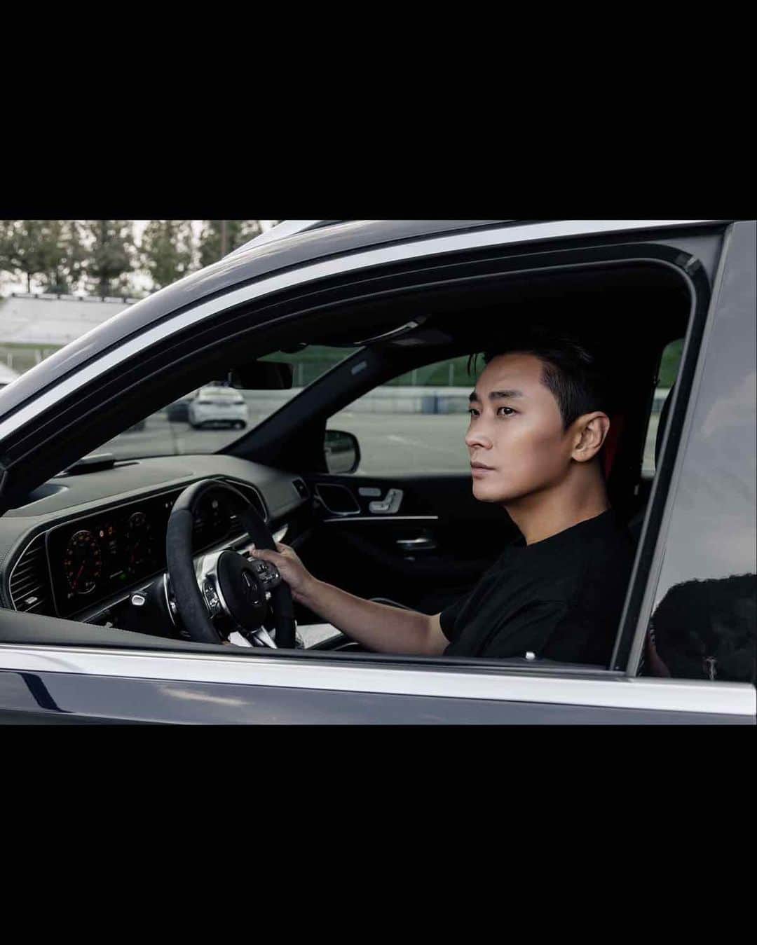 チュ・ジフンさんのインスタグラム写真 - (チュ・ジフンInstagram)「Mercedes-Benz’s AMG #메르세데스벤츠 #AMG」9月23日 12時00分 - _jujihoon