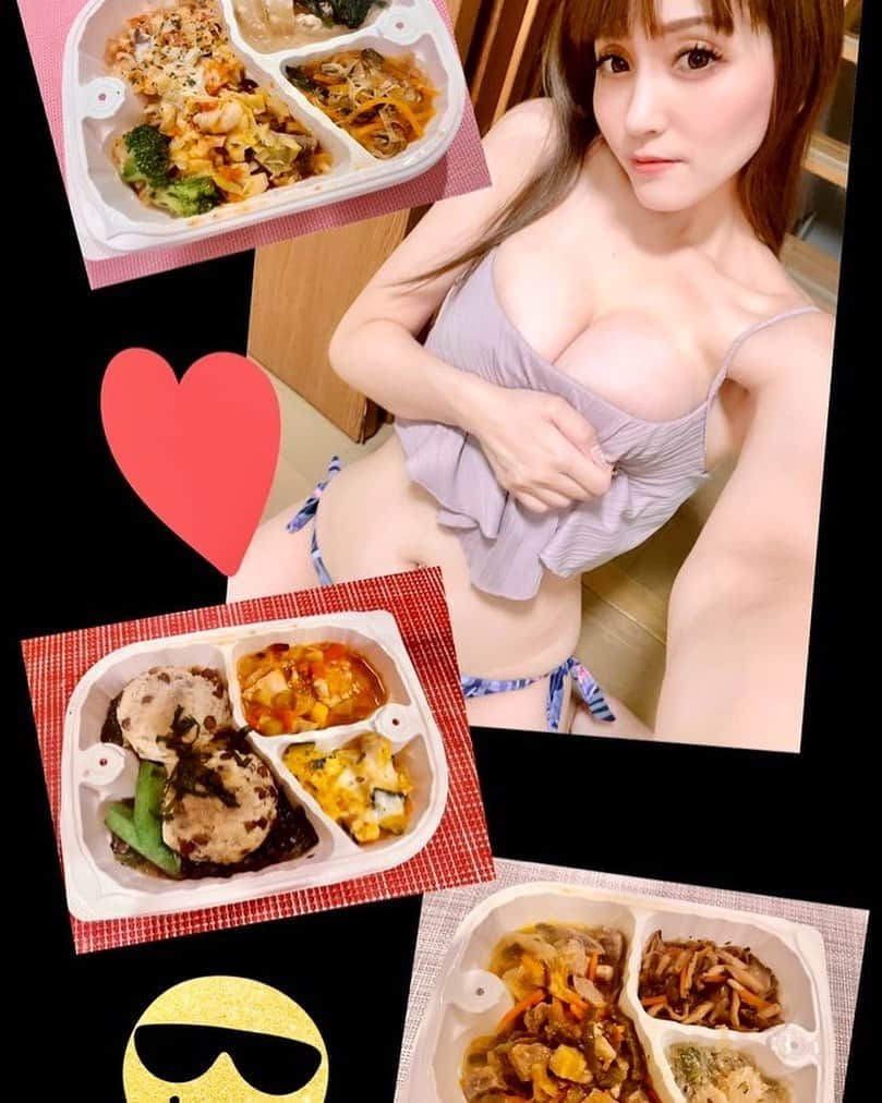 まろかのインスタグラム：「ぉはみん 💓 最近 、外食ばっかりでやばたん 🥹 太る。  今回 、みんなにオススメしたい商品は ･･･   ❤️ ATHDELI MARKET ❤️ 様  ✨ ケガ予防・回復Bセット ✨  スポーツ栄養学に基づくレシピ ❣️  まろかは . 鱈の甘辛チーズ焼きセットが1番オススメ 💖  皆も、食べてみてne 😣❤️  click ↘️   💄 https://athdeli-market.com 💋  #まろか #拡散希望  PR @athdeli_market  #アスレシピ #スポーツ栄養 #ワーママ #レンチン #簡単ごはん #冷凍弁当 #冷凍おかず #アスリートのおかずDELI  #ましゅまろ #グラドル #カウンセラー #モデル #巨乳 #水着 #follow #followme #instagood #photo #selfie #girl #me #gravure #idol #model #sexy #style #japan #tokyo」