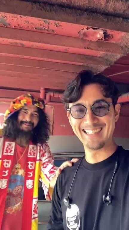 江口雅也のインスタグラム：「第一部ご視聴有難う御座いました🙏 店内散策楽しんで頂けましたでしょうか！  第二部では対談して、お店に対する皆さんの質問にもできる限りお答えしたいと思いますので、第二部もよろしくお願いします。  @gatestore.good1  ↑↑↑兄貴のアカウントです。  第三期の会員様受付が25日締め切りだそうなので、興味ある方は兄貴のdm、または僕のdmへ問い合わせ願います🙌」