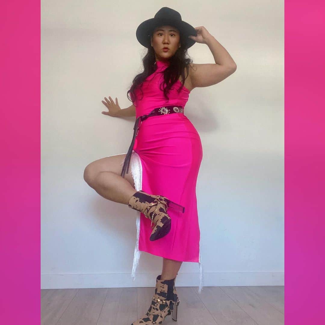 藤井美穂のインスタグラム：「Pink Barbie Cowgirl 💗 Shoes @shoedazzle #shoedazzlesquad #sdbootiecall」