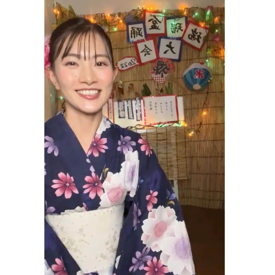 のインスタグラム：「【瑞瑞盆踊り大会2022】. 夜分にすみません。片付けやっと終わって、ホッ😌. . 今年も無事に盆踊り大会できました。来てくれた方本当にありがとうございました😆. . 今年で瑞瑞盆踊り大会も、なんと三周年✨. 随分秋模様ですが、やっぱり盆踊り踊らないと夏が終わった気がしない‼️そんな気持ちにまでなってきました🤣. もっとみんなに盆踊りの楽しさを知ってもらいたい！そんな気持ちです🤣 . 電波障害により、見にくい箇所ありすみませんでした！. . ゲストのみやびちゃん、めっちゃ素敵でしたねー😍.盆踊りにも可憐さが出てるw✨. お忙しい中きてくれて感謝です😆. . そしていつも手伝ってくれるお母ちゃんにも感謝。. . そしてそして応援してくれる方、いつもありがとうございます✨. 皆様の応援、本当に力になるんです✨ありがとう✨. マイペースな私ですが、これからもどうぞ私を宜しくお願いします。. . 【最後に、お別れのお知らせです】 一緒にライブ頑張ってきた、 バックのイルミネーション、お気づきかと思いますが、もう寿命のようです（ ; ; ）。今回で卒業になります。 お世話になりました、、 また新しいのを探す旅に出ます✨ . では。」
