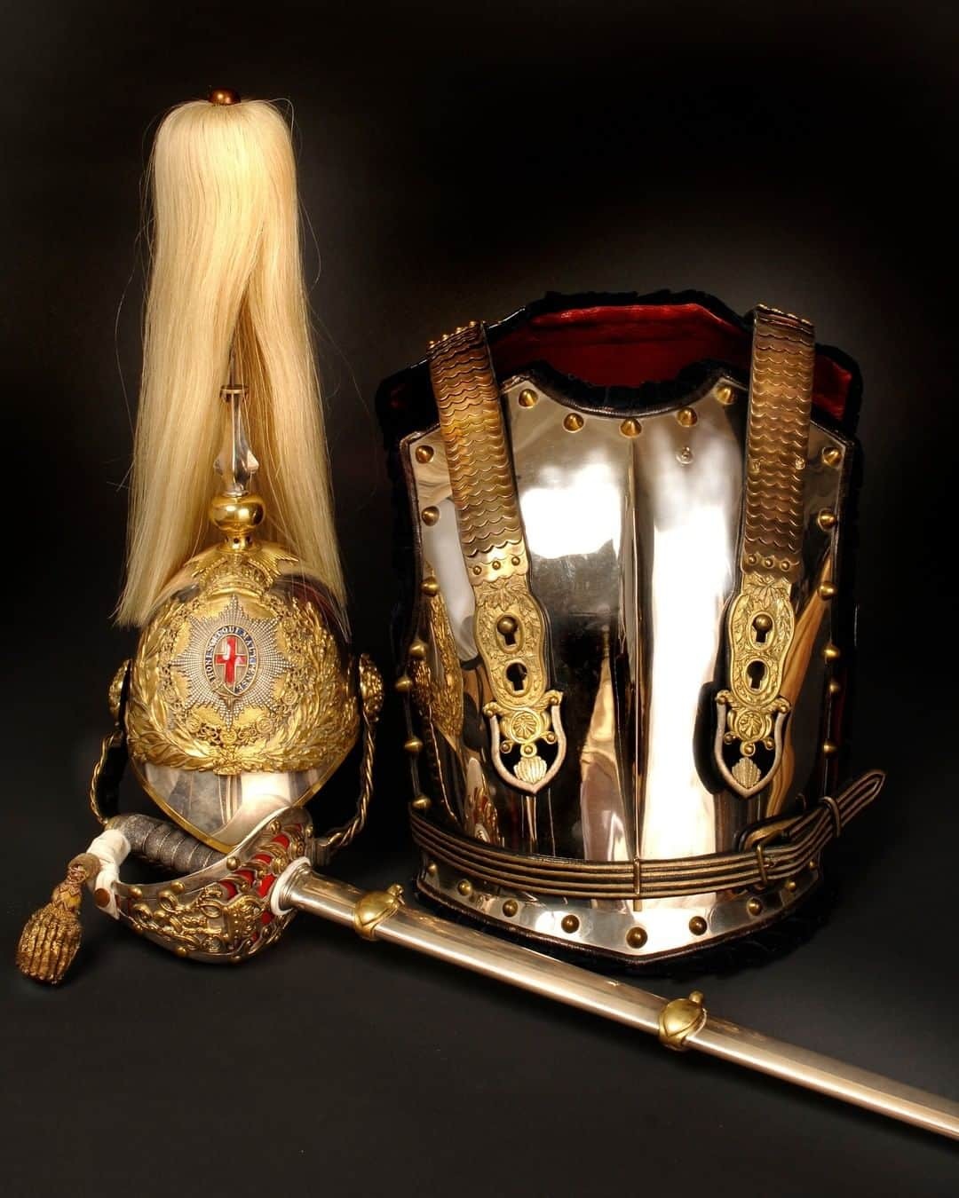 ギーブス&ホークスのインスタグラム：「Cavalry Helmet, Cuirass and Sword,  1st. Life Guards, Hawkes & Co., Ca. 1912.」