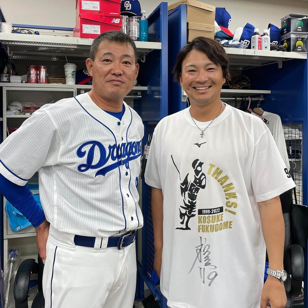 田島慎二のインスタグラム：「福留さんお疲れ様でした。 野球を始めた頃からドラゴンズファンになり、大好きな選手の一人で、親がサインをもらってきてくれた時は嬉しかったです。 対戦できたことも感動でしたし まさか一緒に野球が出来るなんて思ってもいなかったのでドラゴンズに戻って来られた時は感動でした。 本当にありがとうございました。 #中日ドラゴンズ #福留孝介」