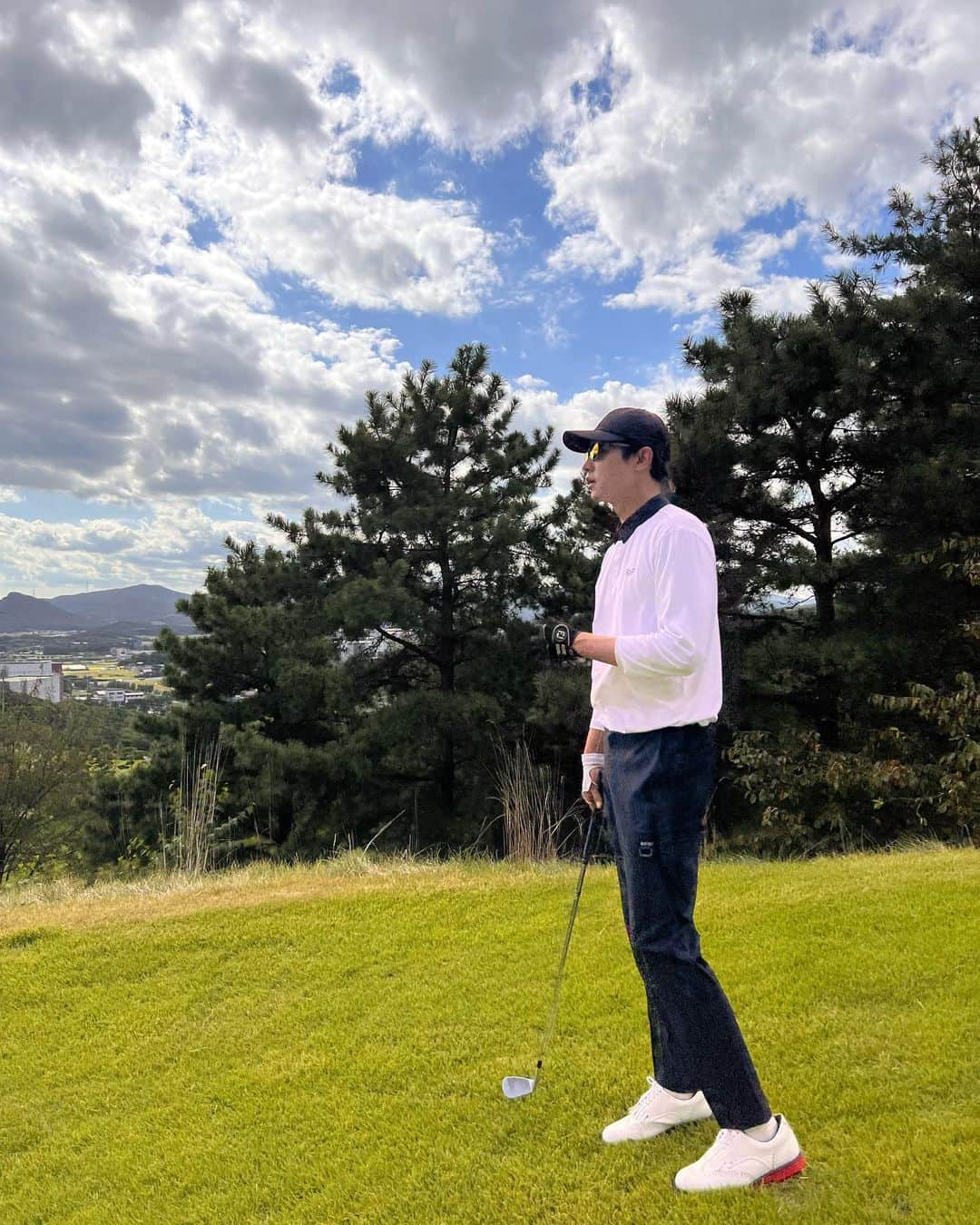 ソン・ジョンホさんのインスタグラム写真 - (ソン・ジョンホInstagram)「가을⛳️🏌️‍♂️」9月23日 22時57分 - s.jongho