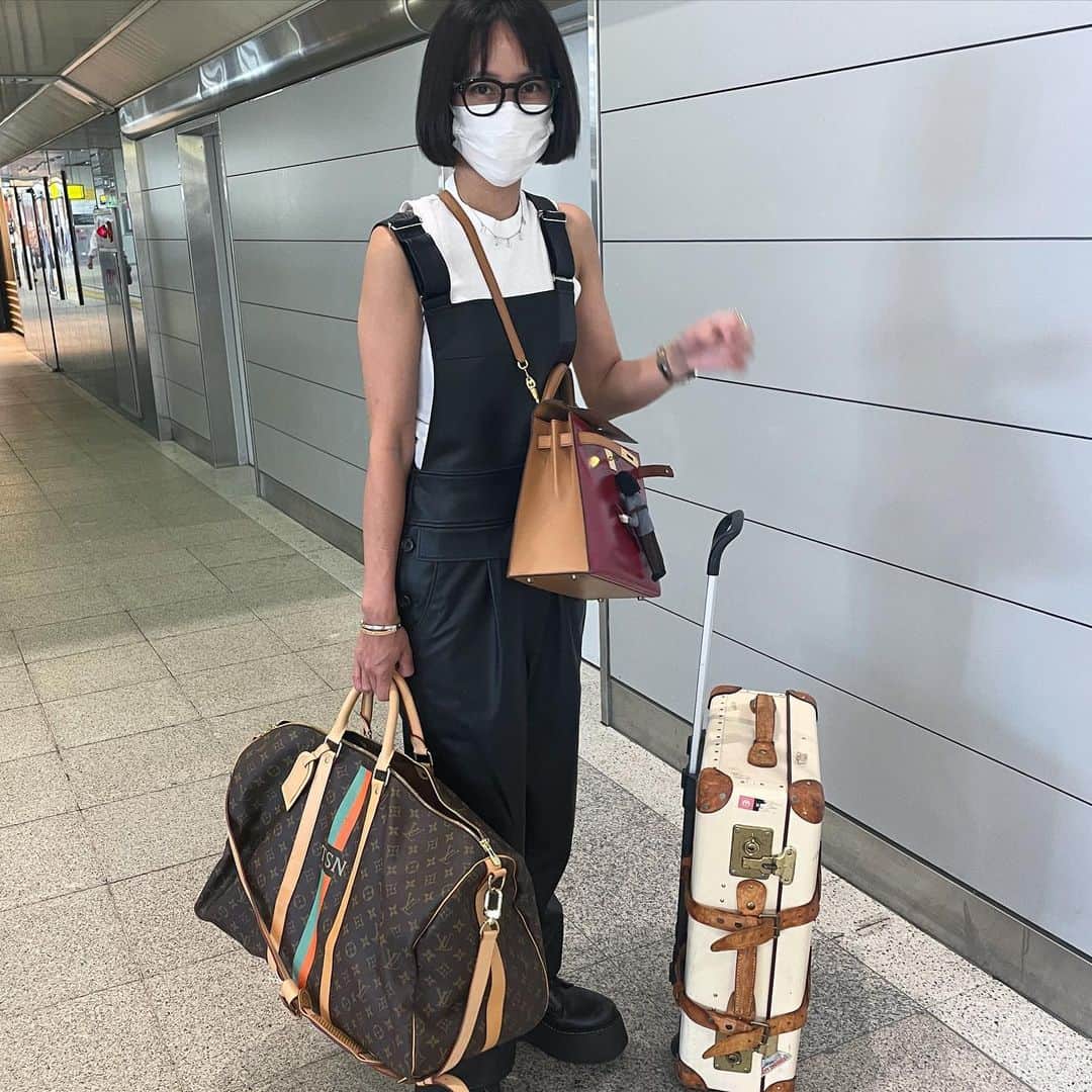 高井直子さんのインスタグラム写真 - (高井直子Instagram)「🚅✈️ 年内はまだまだ移動続きだね 再来週からしばらく博多です♡」9月24日 1時08分 - naokotakai