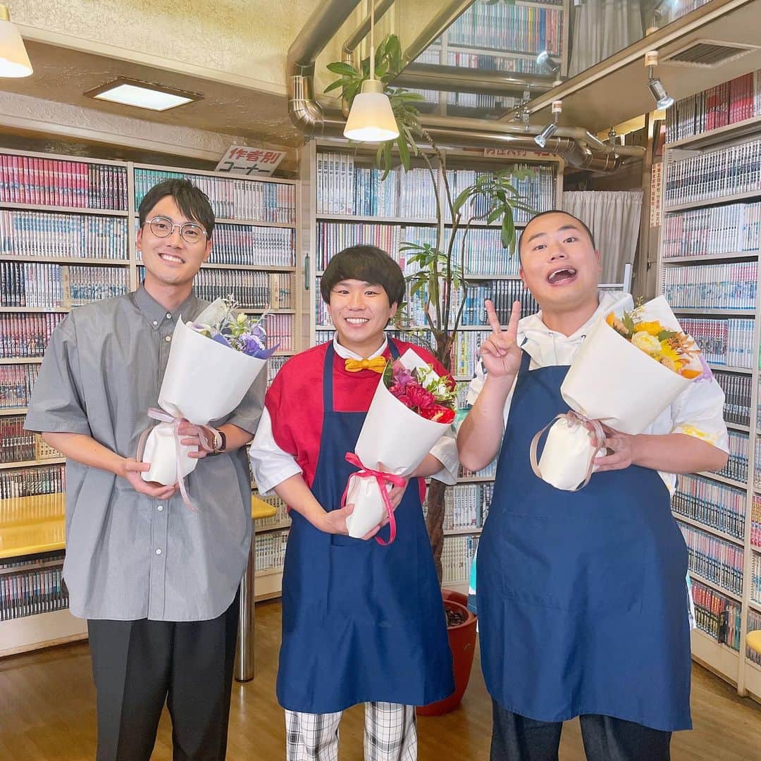 のインスタグラム：「☘︎︎𝕋ℍ𝔸ℕ𝕂 𝕐𝕆𝕌☘︎︎ テレビ愛知系「ハナコ書店」、本日最後の放送を迎えました…！ 約9ヶ月に渡り、ご覧いただきましてありがとうございました☺️ 毎回魅力的な漫画家先生と、あたたかいスタッフの皆様に囲まれ、楽しい現場でした📖 第一部・完ということで、またどこかで第二部を始められる日を願って🙏  #ハナコ  #ハナコ書店  #ガリレオ三軒茶屋  #しまじろう前のゆるっと番組  #ありがとうございました」