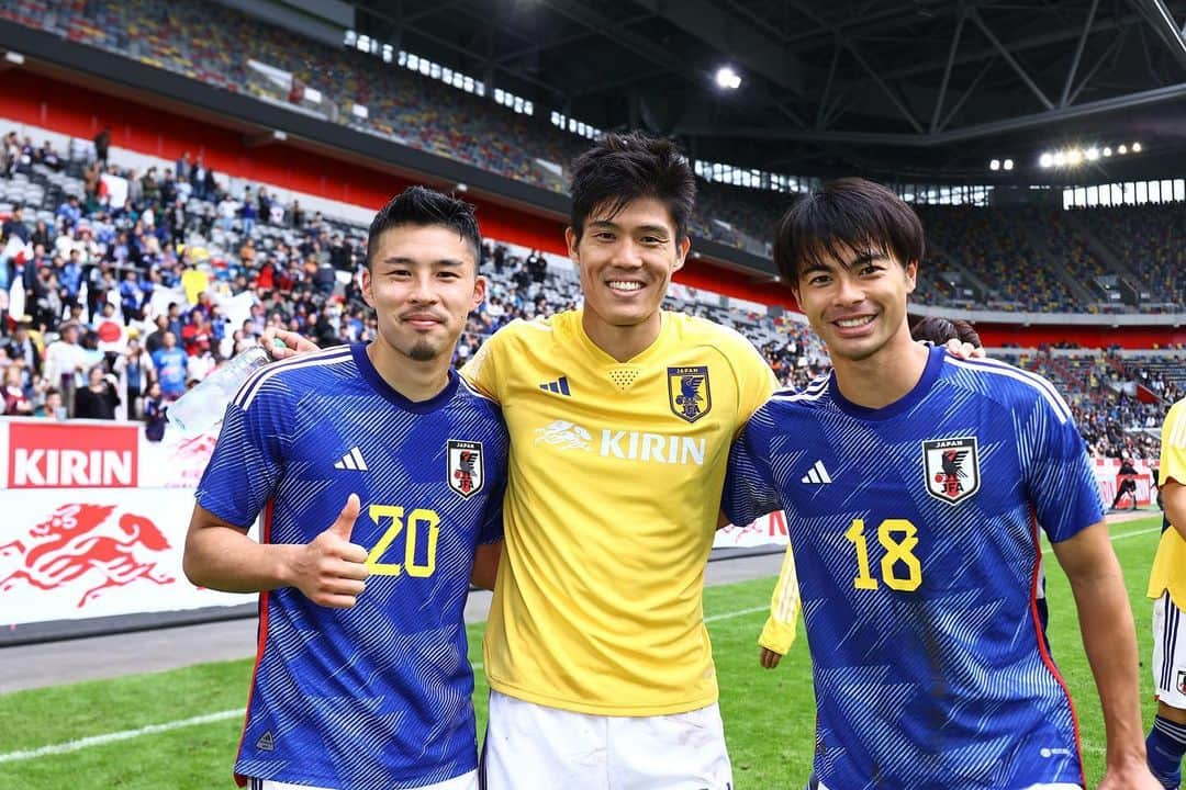 三笘薫のインスタグラム：「VS 🇺🇸 Good game!! 応援ありがとうございました。  #japanfootballassociation」