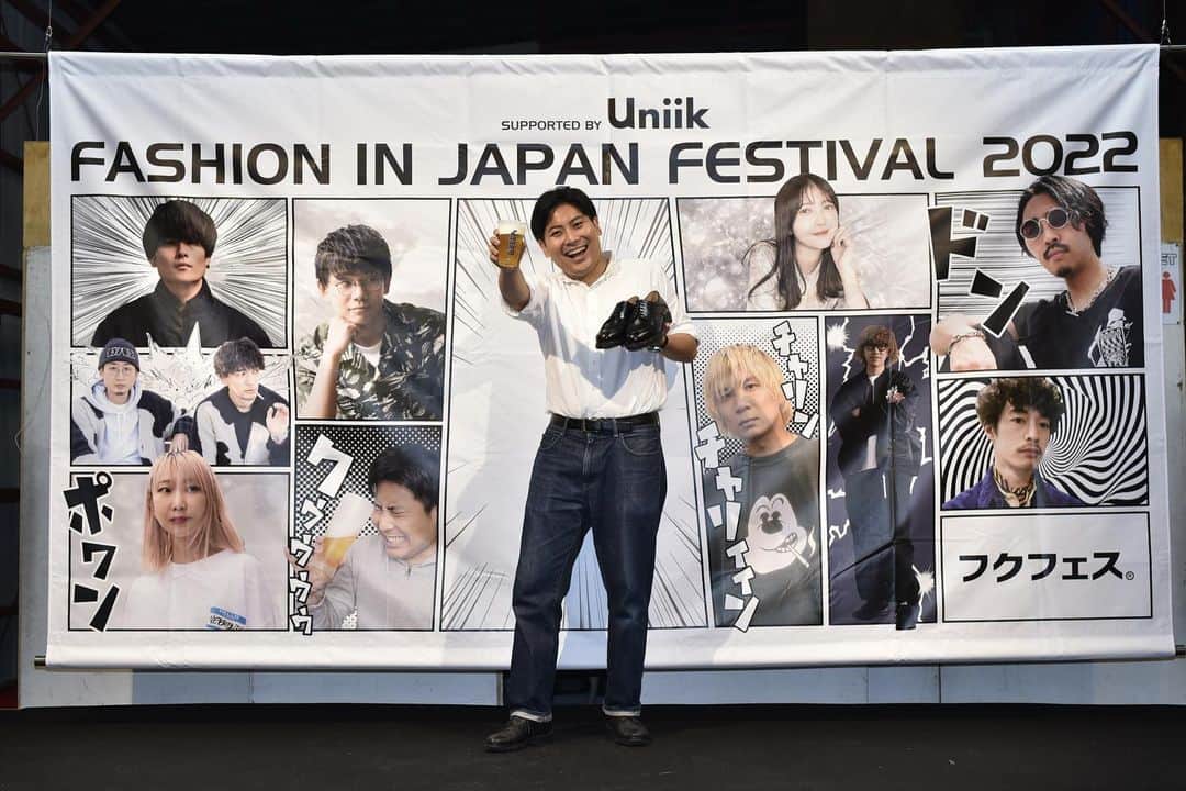 靴磨き芸人 奥野奏のインスタグラム：「渋谷space edgeで開催中のフクフェスにて出展中です！  靴磨き&革靴専門店『SHOEBOYS』だけでなく、 今年はクラフトビールブランド『BEEER』の先行販売も行っております！🍺✨  明日9/25も行っておりますので、是非お越し下さい！👞  ーーーーーーーーーー  昨年に引き続き、今年も服フェスの開催が決定！！  人気ファッションYouTuber、セレクトショップ等が一同に集まる大型マーケット。  【開催日時】 2022年9月 24日(土)11:00-19:00 25日(日)11:00-18:00  【イベント内容】 ・ファッションYouTuberが厳選したアイテムが揃うPOPUP Store ・学べる体験ブース ・ファッショントークショー ・フォトブースetc ※イベント内容に関しまして、変更の可能性があります。  【会場】 「Space EDGE 」渋谷駅新南口から徒歩３分 (東京都渋谷区渋谷3丁目26-17)  【入場料】 無料 ※ファッションアプリ[Uniik]のダウンロードが入場条件となります。@uniik_official （iPhone以外の方はUniik公式インスタフォローで入場無料になります。）  【参加YouTuber】 ハズム なかむ ryo takashima 九州タワーズ ダイキ ブーマーズ きうてぃ めぐさんTV 靴磨き芸人奥野 プチプラのあや (new) ウルマ∞  【参加ブランド】 REDA JAPAN  【参加セレクトショップ】 (new) WAGAMAMA TOKYO  【参加飲食店】 MILK TEA SERVICE etc  supported by Uniik」