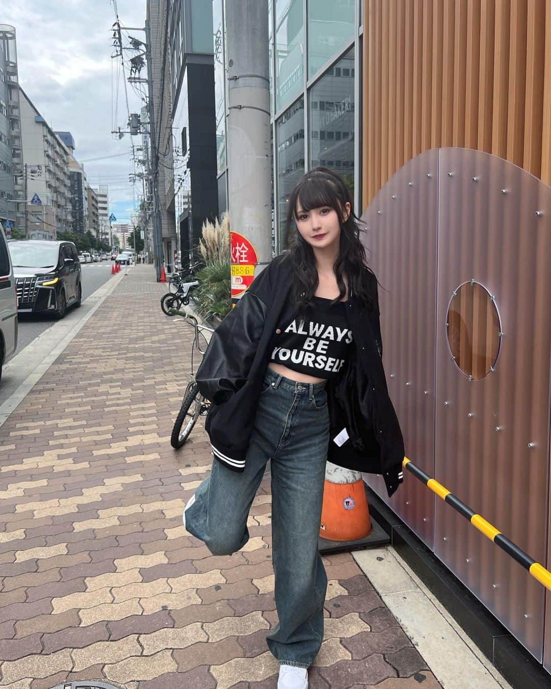 山本望叶のインスタグラム：「堀江  #ootd #code #コーデ #スタジャン #スニーカー #egoist #emoda #nike #ハーフアップ」