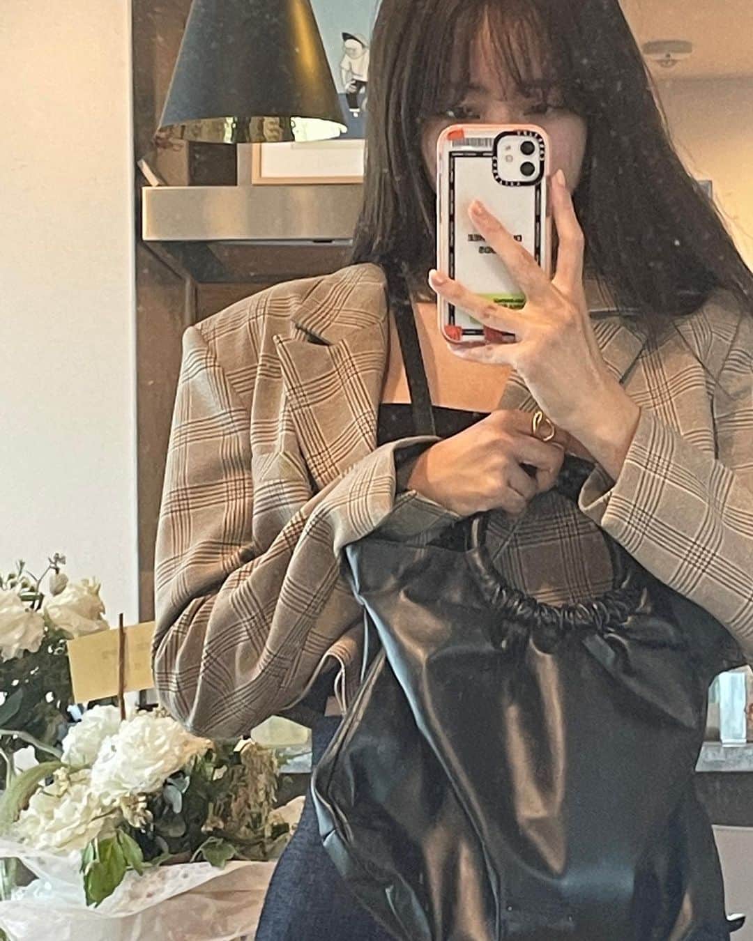 愛甲千笑美のインスタグラム：「_  秋冬の鞄を探していたら とってもかわいいのを発見😌  使いすぎて最近の私服が いつもこのかばん🙌  #アンテプリマ」