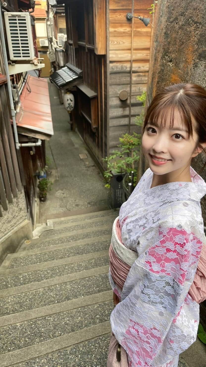 のインスタグラム：「・ 金沢のひがし茶屋街で 今年最後の浴衣を着ました🎐  （知られざるガリバー、見てくださった方ありがとうございます！）  #石川#金沢#金沢旅行#浴衣#ひがし茶屋街#セントフォース#セントフォース関西#iPhoneカメラ#ノーマルカメラ」