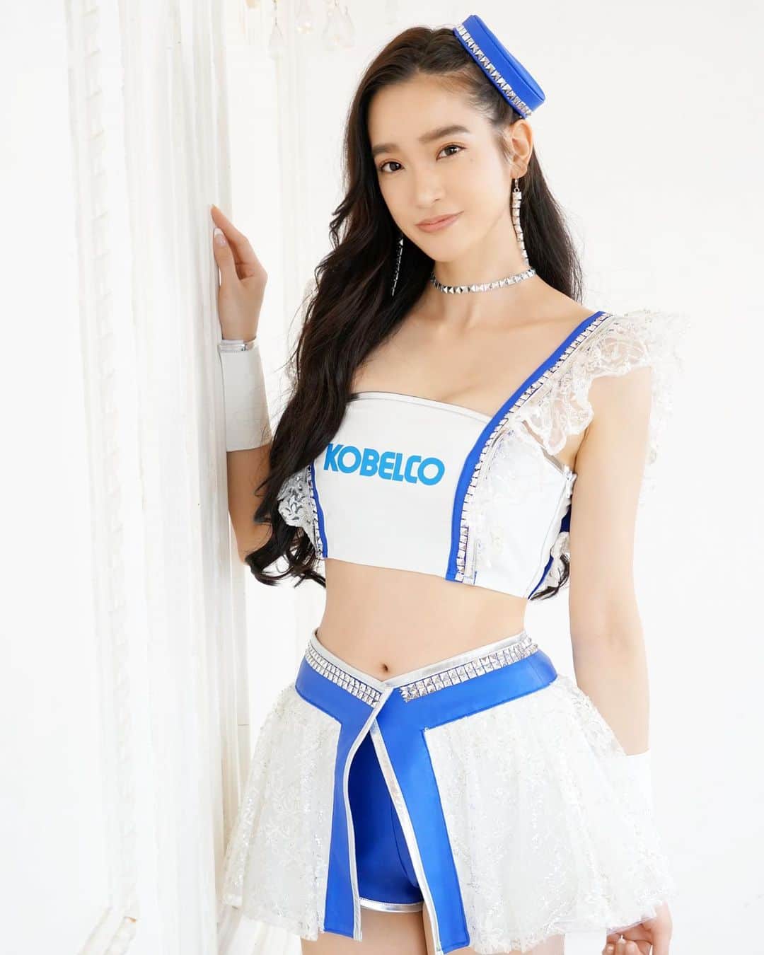 太田麻美のインスタグラム：「日本レースクイーン大賞コスチューム部門の投票が昨日終了しました✨ 1ヶ月にわたるファーストステージの投票からサーキットでの現場投票、10日間のファイナルステージの投票、応援してくださっている皆さんがいてくれたから心強かったです☺️ 本当に沢山の応援を有り難うございました💙❤️  #racequeen #rq #costume #kobelco #kobelcogirls #日本レースクイーン大賞 #レースクイーン #コスチューム」