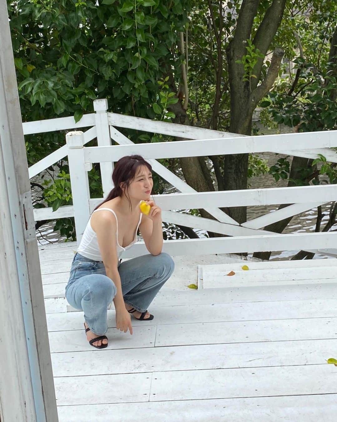 古川いおりのインスタグラム：「本日9月25日に無事30歳になりました。 古川いおりとして最後の誕生日です。。。 なんだか寂しいなと思ってしまいますが 既に沢山の方におめでとうの言葉やお祝いなどしていただけて 本当に嬉しくて本当に幸せで 古川史上最高レベルのお誕生日になりました💗💗💗💗 皆さん本当にありがとうございます🙇‍♀️✨✨✨ 31歳になる時はもうセクシー業界にはいませんが 最高最強で楽しくて幸せな30代を送っていきたいと思います☺️✨✨  なので皆さんも 最高最強で楽しくて幸せな人生にしてくださいね？ 約束だよ😊✨✨✨✨✨」