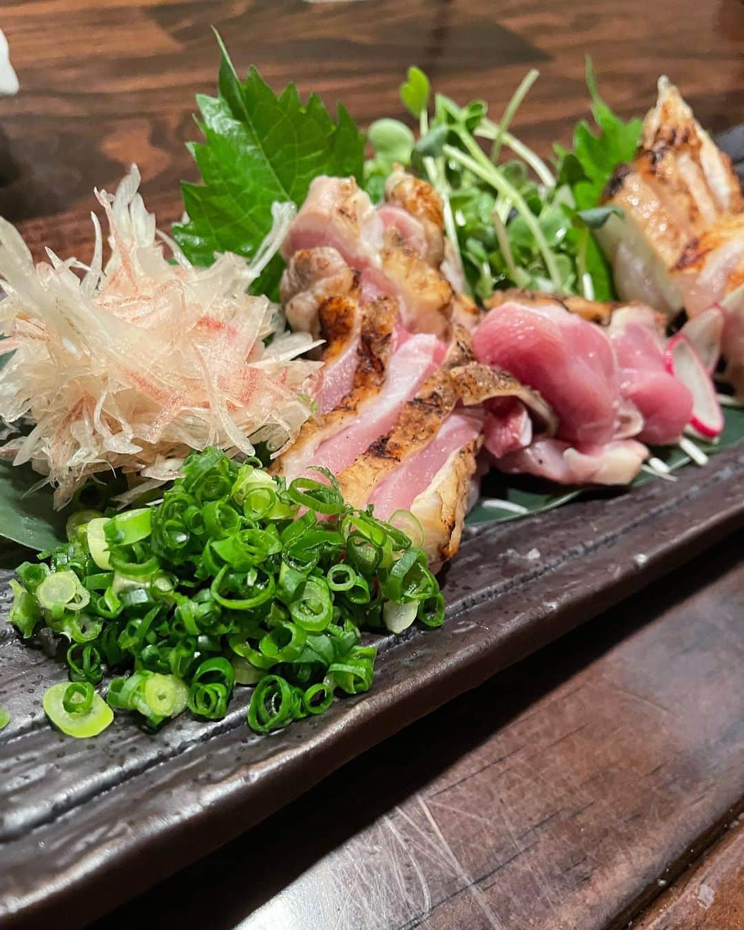 加藤美帆さんのインスタグラム写真 - (加藤美帆Instagram)「宮崎出身民に教えて貰ったとこ、料理全部美味しかった！！！ 生肉あんまり得意じゃないけどこれいけた！！！！ 🧂で食べても美味しい😎🤞🤞 #fyp #宮崎料理 #渋谷」9月25日 16時01分 - miho_kato07