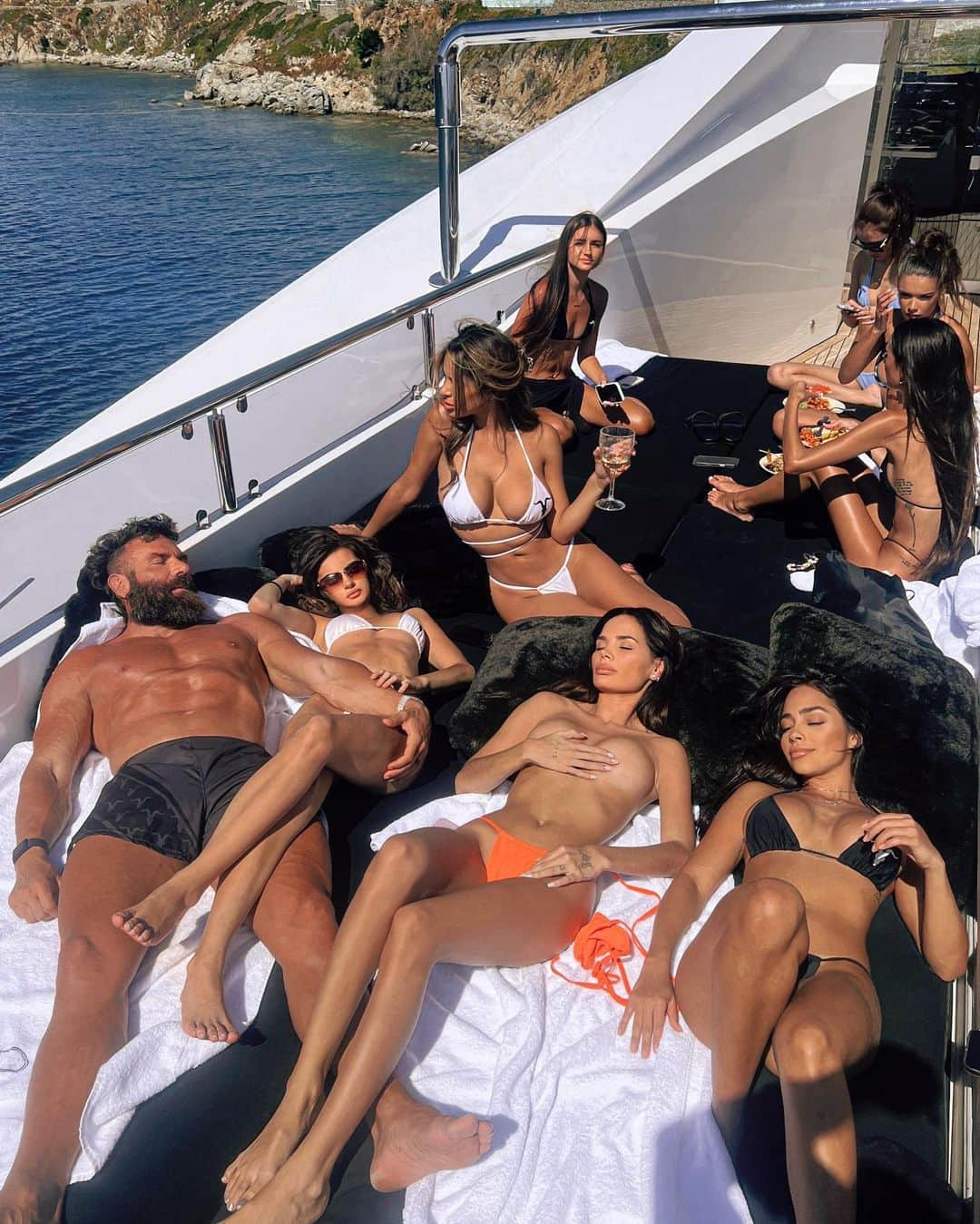 ダン・ビルツァーアンさんのインスタグラム写真 - (ダン・ビルツァーアンInstagram)「Not married but fat」9月25日 16時46分 - danbilzerian