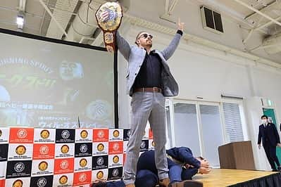 デビッド・フィンレーさんのインスタグラム写真 - (デビッド・フィンレーInstagram)「Press conference stuff.  #njpw #njpwworld #davidfinlay #therebel」9月25日 11時52分 - supersuperdave