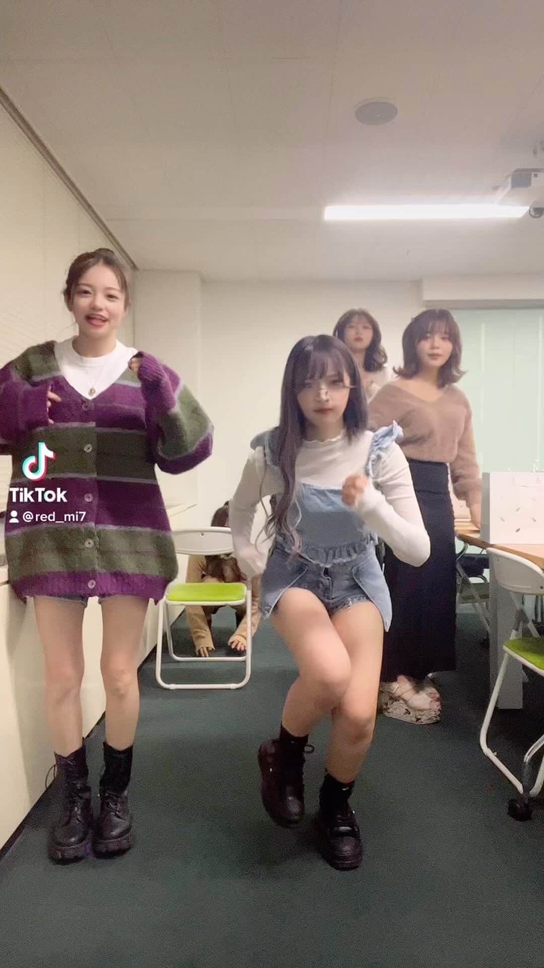 大塚美波のインスタグラム：「最後の動画。#fiveemotion #5えもん」