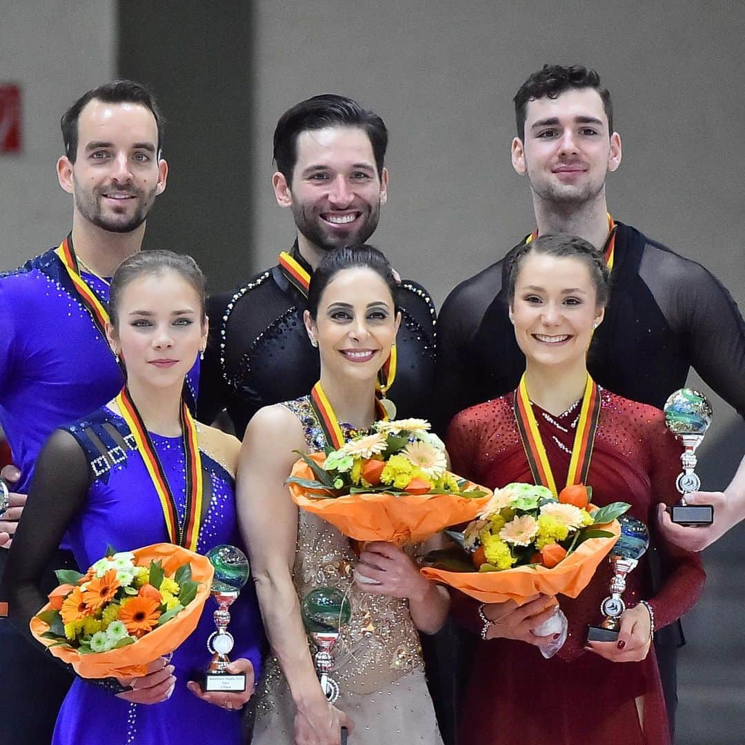 マキシム・デシャンさんのインスタグラム写真 - (マキシム・デシャンInstagram)「Super content de l’expérience que l’on a vécu au Nebelhorn Trophy en Allemagne. Merci à tout le monde qui nous supportent. Super happy with the experience that we have lived at Nebelhorn Trophy in Germany. Thank you everyone who supported us  @deannamsd622 @skate_canada @patinageqc @epjm_team @cparvaudreuil @patinagesudouest @ekinoxphysioetbienetre #nebelhorntrophy #jacksonfamily #edeaskates #edeafamily」9月25日 20時01分 - maximedeschamps