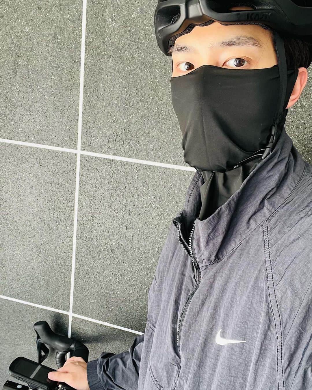 のインスタグラム：「네.걸어서 올라갔습니다🥹」