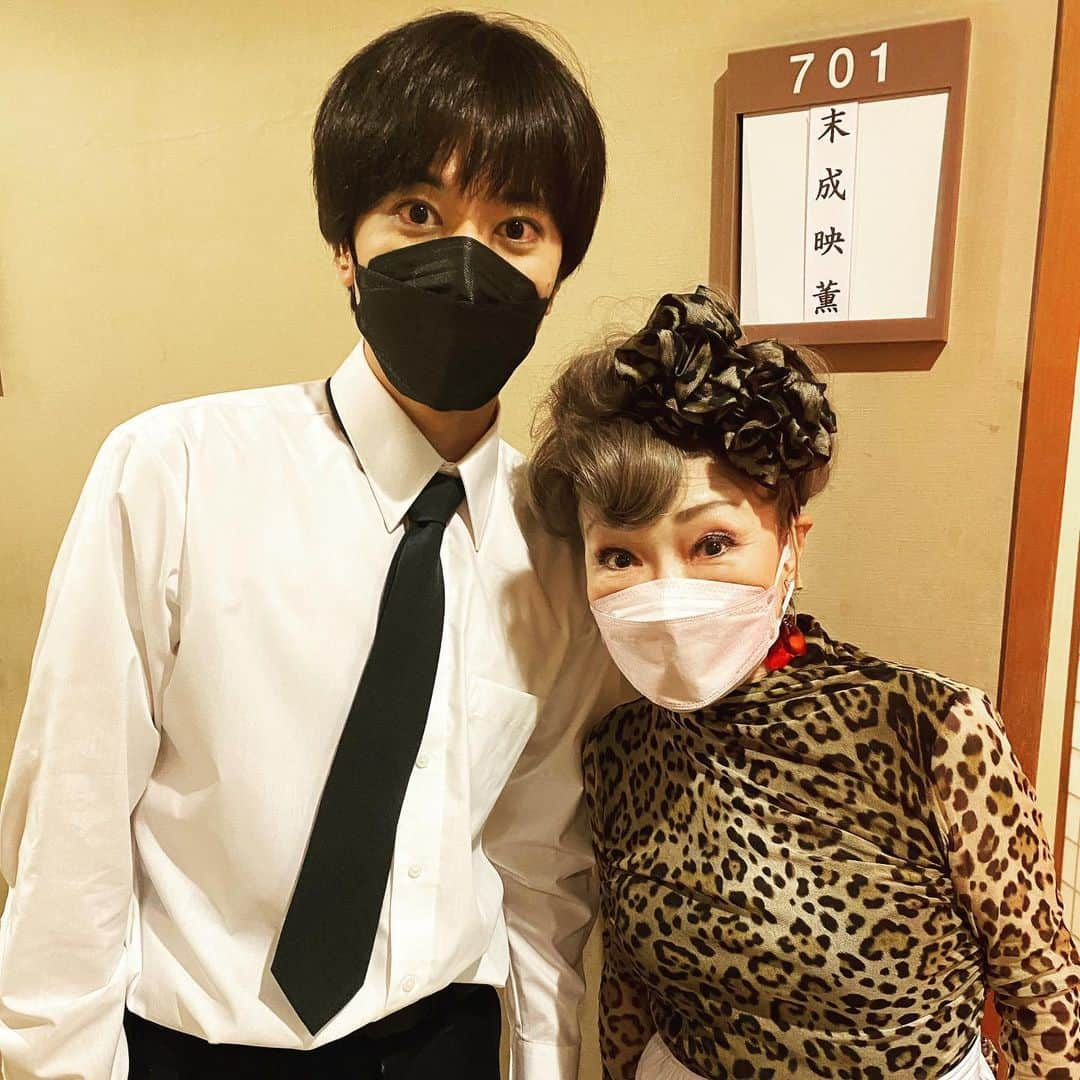 松島庄汰さんのインスタグラム写真 - (松島庄汰Instagram)「末成映薫さん 僕の子供の頃からのスター。 共演できて幸せでした。 #吉本新喜劇」9月25日 20時55分 - shotamatsushima