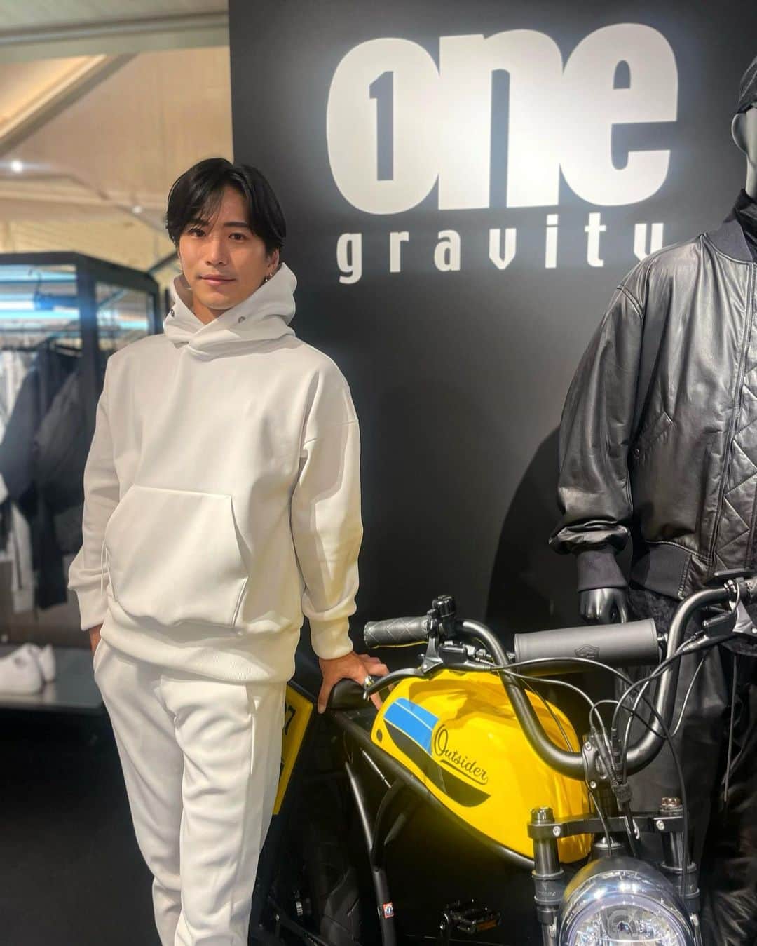 のインスタグラム：「【onegravity】POP UP STORE GINZA SIX 4F  9/27 Tue.まで！  @estnation_jp #onegravity #estnation_kobe」