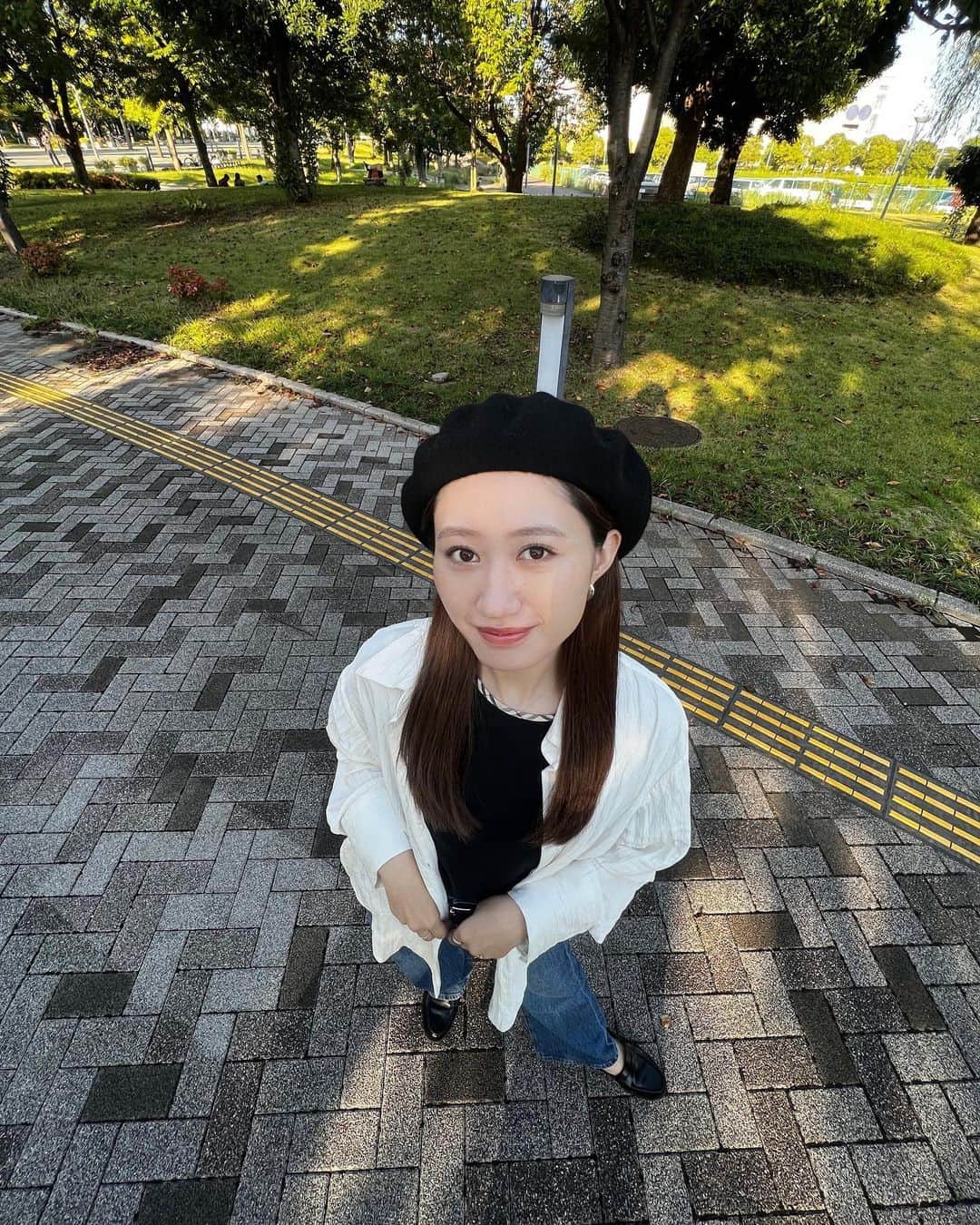 のインスタグラム：「🍁🍂  #hm #autumn #fashion #code #outfit #me #秋服 #ベレー帽 #데일리 #좋아요 #팔로우 #데일리룩 #패션 #소통」