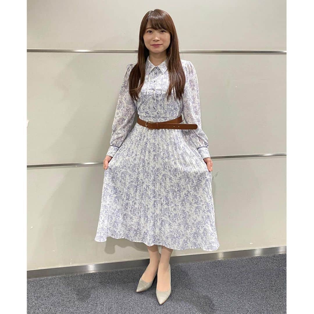 のインスタグラム：「衣装の袖も長くなってきました⭐️ 秋ウェルカム🐿 衣装ワンピース #toccocloset  #nスタ」