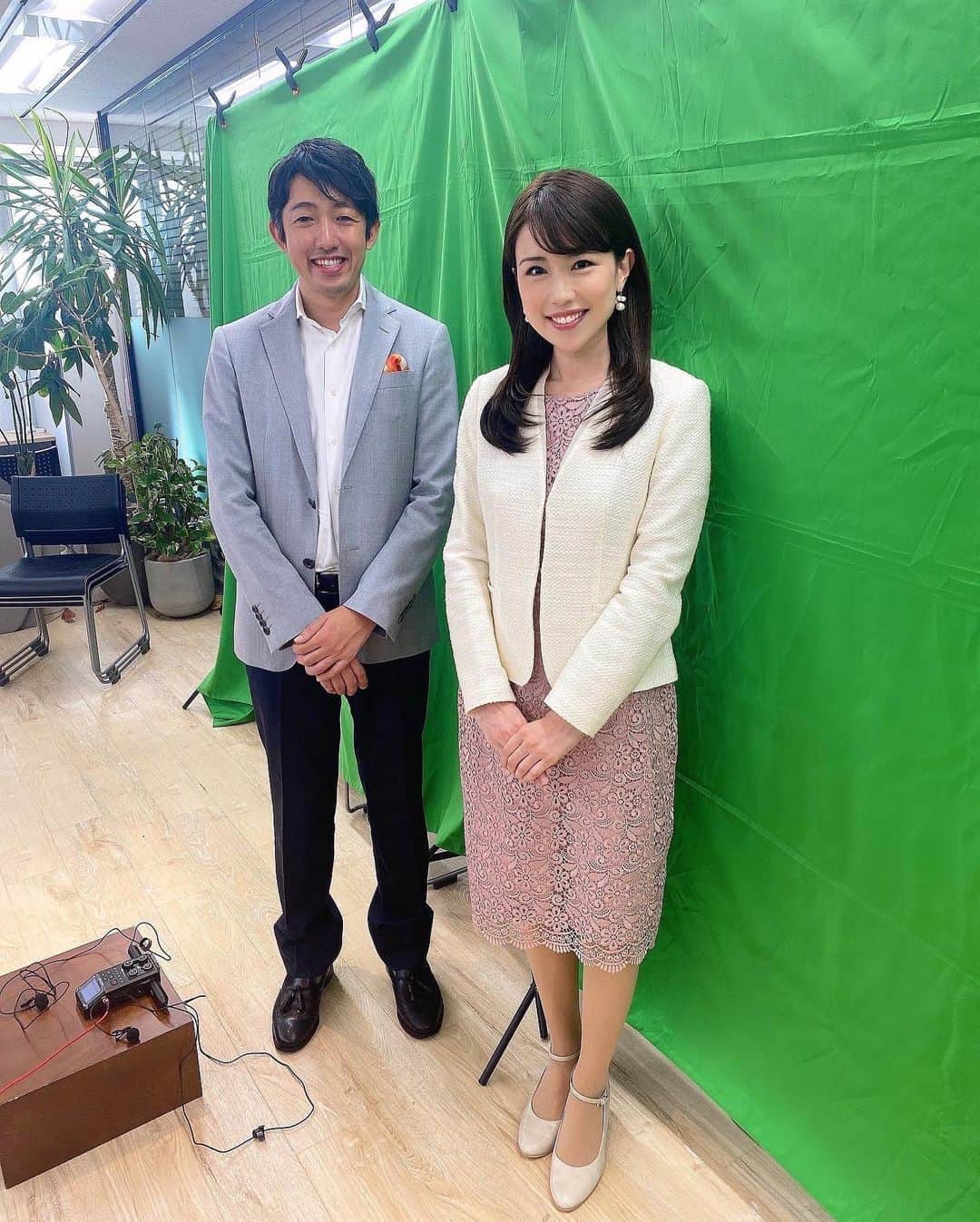 道岡桃子のインスタグラム：「【日本最大級！】  「ウェルビーイングリーダーズサミットbyミキワメ」  9月28日、29日の2日間に渡って司会をさせていただきます。  「働く」をより良くするためのイベントで、海外・国内研究者、企業経営者など、ウェルビーイングを牽引する様々なリーダーにご登壇いただきます。（とっても豪華な皆様です！）  ウェルビーイングとは…心も身体も健康な状態であること♡  ウェルビーイングは組織課題に関わるあらゆることに有効となり、企業経営をされている、企業で働いている、 全ての皆様にお役に立てると思います。  離職率・欠勤率・エンゲージメント・人的資本経営・マネジメント・組織活性化・生産性など、様々なテーマについて共に考えましょう！  ここでしか聞けないお話も盛り沢山です。オンラインでぜひぜひご参加ください。  こちらからどうぞ✨ https://www.recme.jp/lp/well-being-leaders-summit/2022-autumn  #司会 #司会者 #イベント  #イベント司会 #mc  #ウェルビーイング  #ミキワメ #リーディングマーク」
