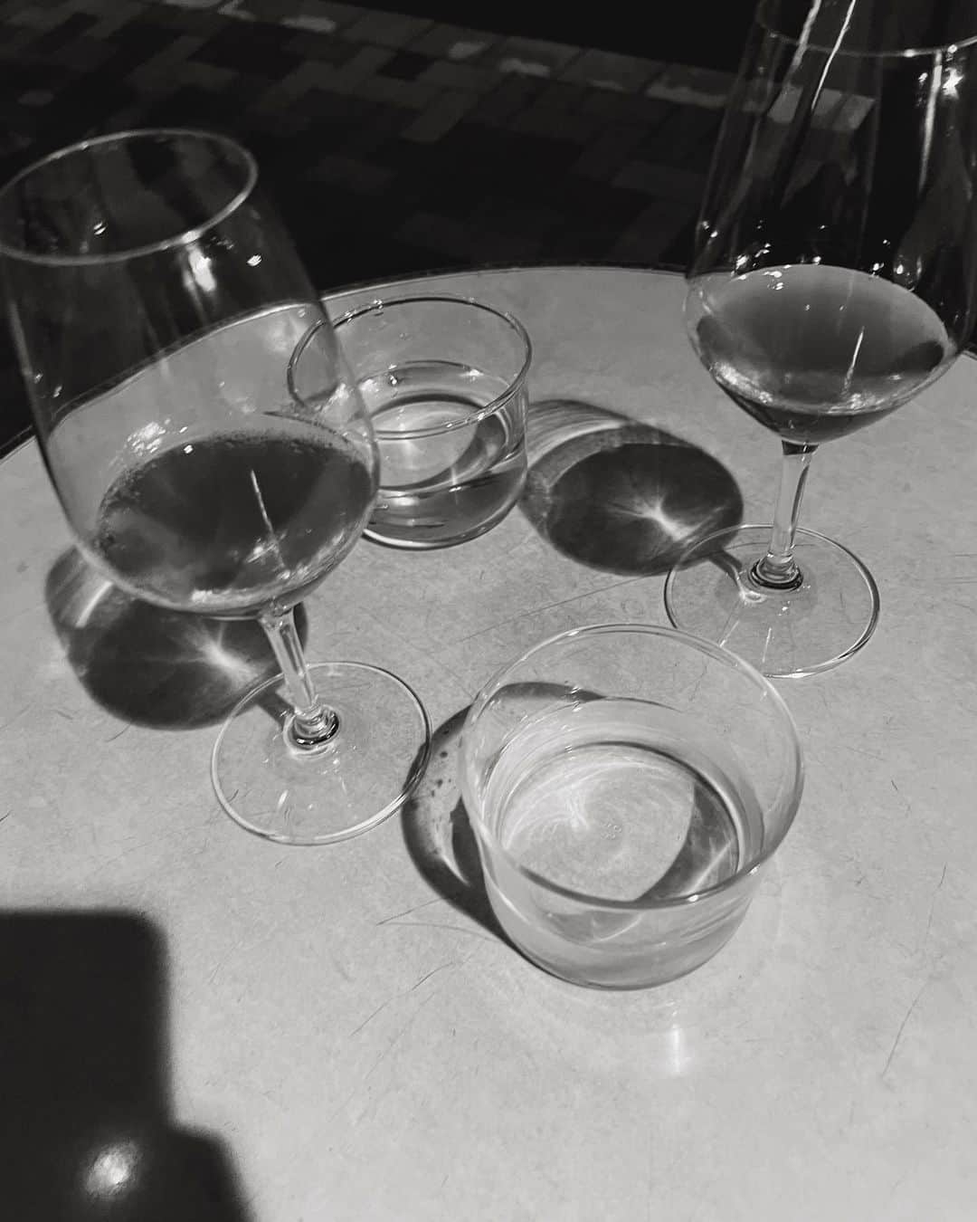 大屋夏南のインスタグラム：「🥂🤍」