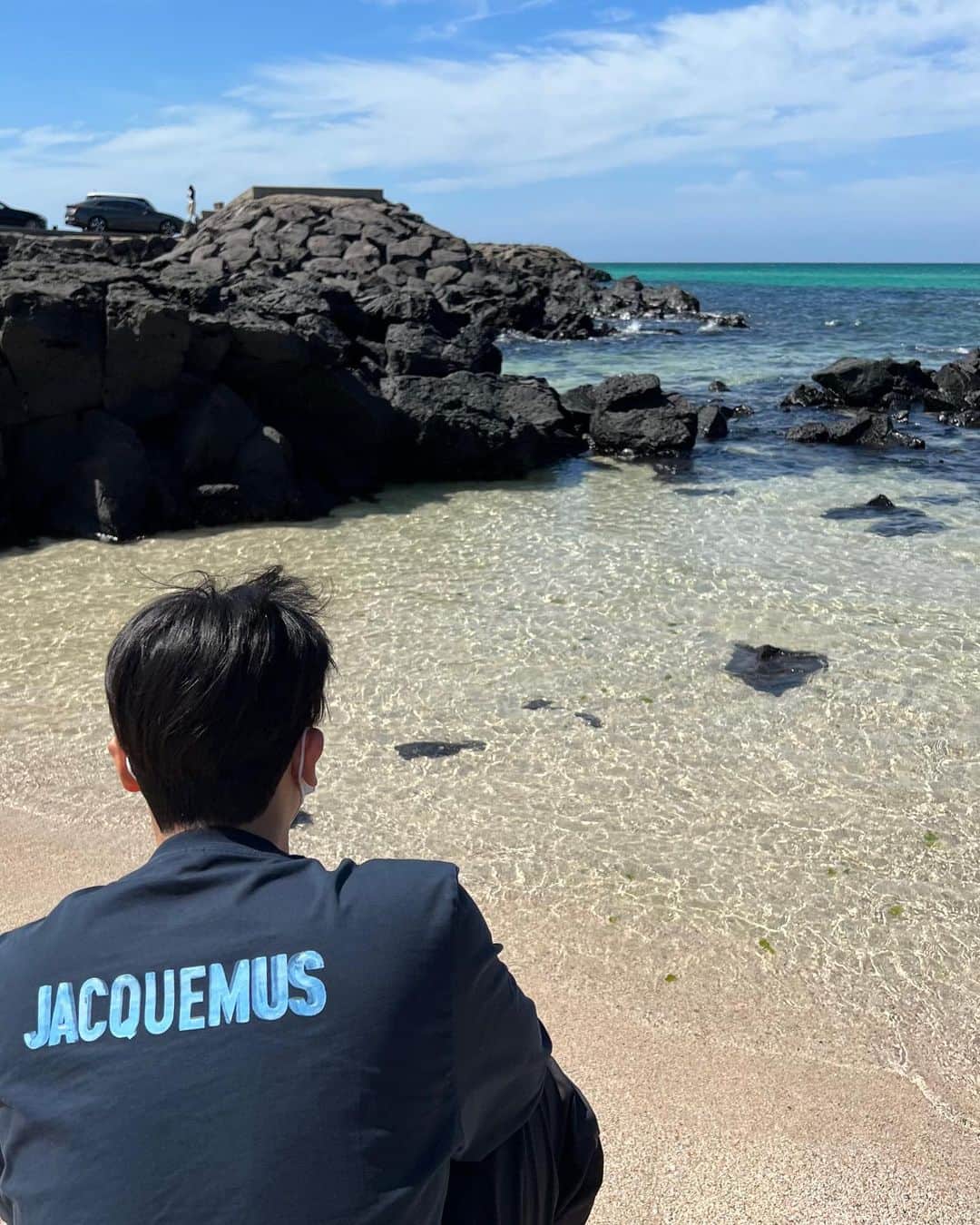 ヒョンシク のインスタグラム：「🌤🌊📷」