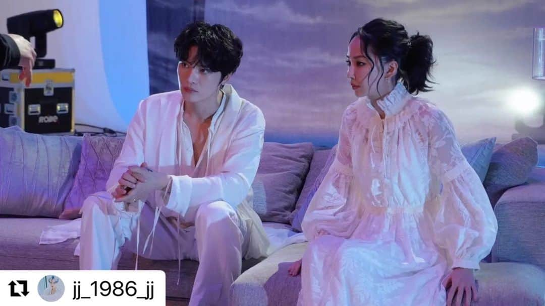 中島美嘉さんのインスタグラム写真 - (中島美嘉Instagram)「. 本当に嬉しいコラボです！ ジェジュンの声と ご一緒できたのは すごい光栄な事です 是非聴いてください！  #ジェジュン #fallinbow #OneHeart @jj_1986_jj   #Repost @jj_1986_jj with @use.repost ・・・ 美嘉ちゃんとコラボレーション出来てすごく嬉しい😆 みかちゃんの素敵なvoiceは天国のようですね❤ ALBUM楽しみにしてください！☺️ #one_heart #nakashimamika #中島美嘉 #jaejoong #ジェジュン #j_jun #fallinbow @mikanakashima_official」9月26日 13時07分 - mikanakashima_official