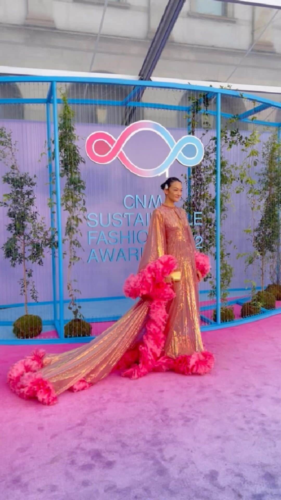 のインスタグラム：「#CNMISustainableFashionAwards #SFAwards @gucci」