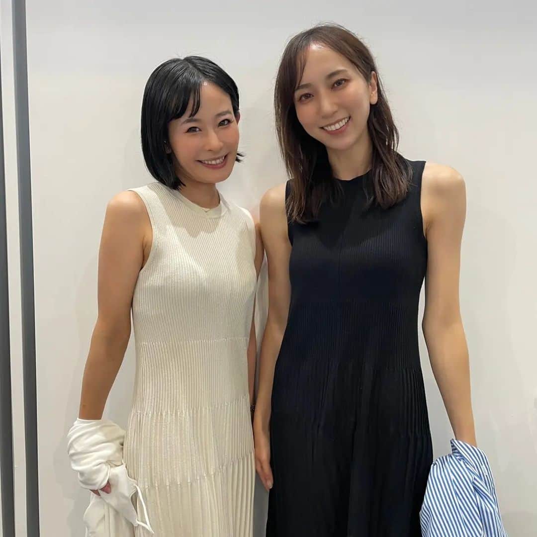 岸田彩加のインスタグラム：「あやちゃんと私服が色違いで被った、、！🤣 きのうもcanvaの先生と双子だったの。嬉しい🥹🥹」