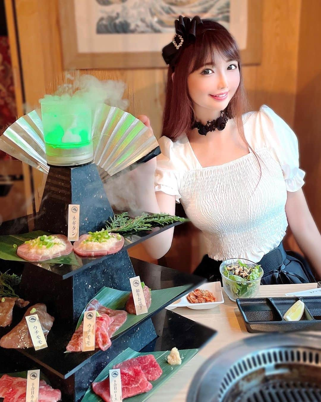 坂地久美のインスタグラム：「🌈焼肉 富士門🌈  で、美味しいお肉を食べながら久々の女子会しました💓  「9月末までの限定コース」すごく大満足で最高🥰  お店の雰囲気も好きっ❤️  渋谷も好きっ💞  #富士門 #渋谷グルメ #和牛混ゼ麺 #渋谷焼肉 #東京グルメ」