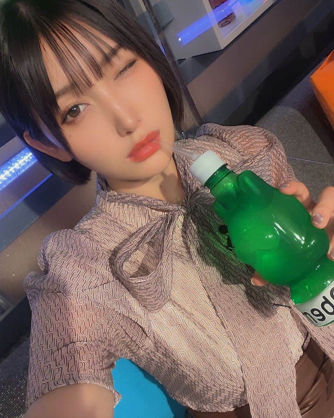 小島みゆのインスタグラム：「【今夜の #ミッドナイト競輪 🌃】  20:20からABEMAで 『奈良 F2 最終日』を生予想します😆✨ 2日連続楽しも〜‼︎  #競輪 #ウィンチケット」