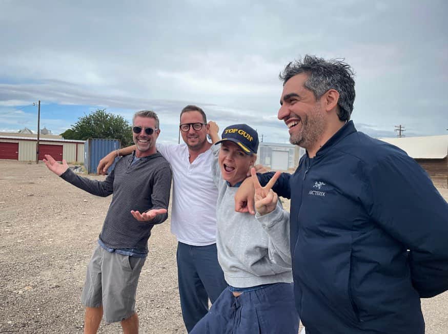 ブリット・マーリングさんのインスタグラム写真 - (ブリット・マーリングInstagram)「day 6 snow storms … day 86 dust storms … today is day 94 and our final day of shooting RETREAT…」9月3日 0時51分 - britmarling