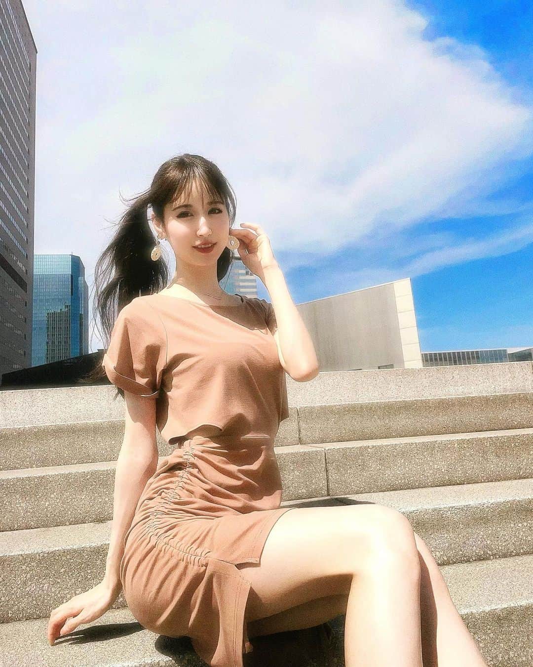 のインスタグラム：「🐰 9月になりました› ·̮ ‹ 皆さん今月も宜しくお願いします🙇‍♀️ 𓈒𓏸  最近は朝から晩までスプラトゥーンの動画を 見てしまう..🙀🌻3の発売が今の楽しみ૮˃̵֊ ˂̵ ა 𖠱꙳」