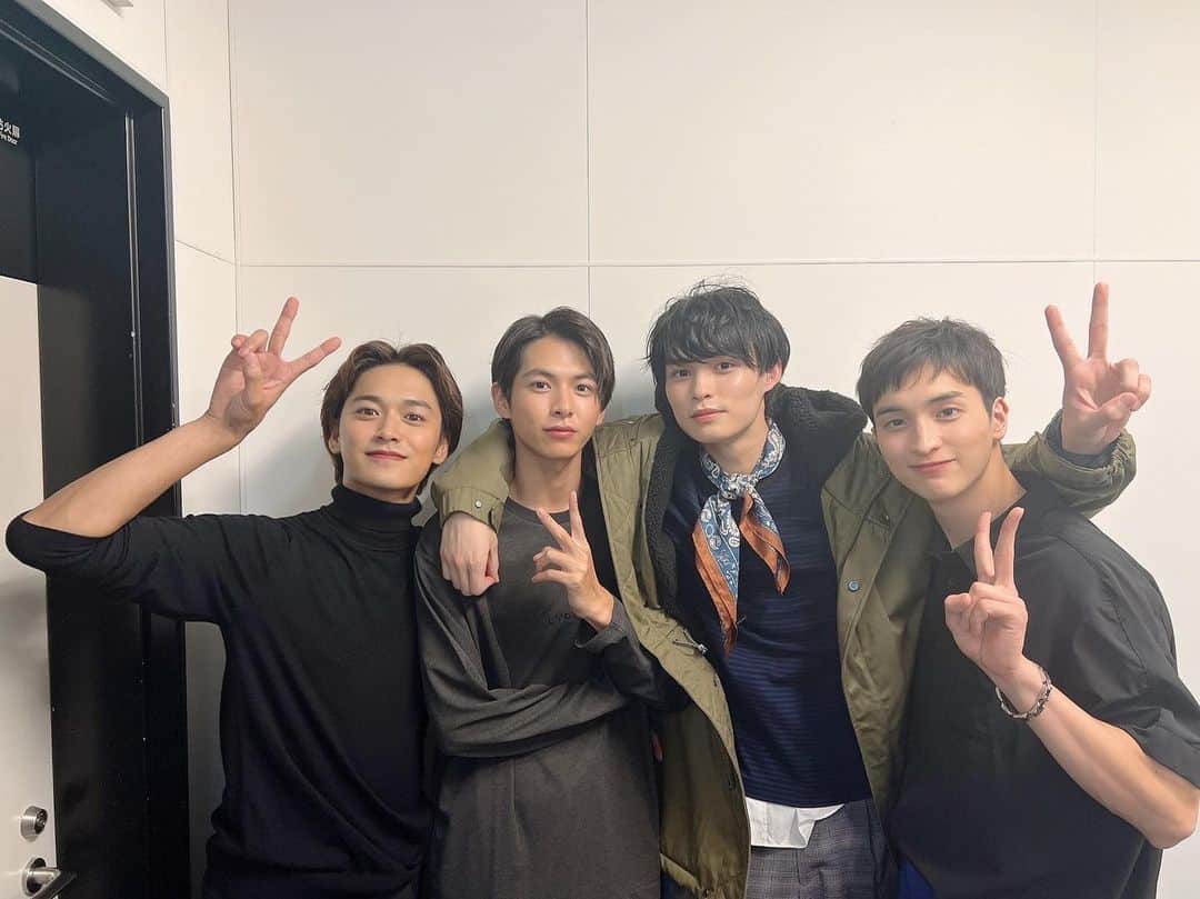 一ノ瀬颯のインスタグラム：「. . 【TGC】 . . TGCありがとうございましたー！！ . 僕は有観客でのTGCに初めて出させていただいたのですが、ほんとにすごかった！！ . おかげで緊張しまくり、、、笑 . でもめちゃくちゃ楽しかった！！ . . 決まりで時間を教えられませんで🙇‍♂️ 粘り強く待ってくれてありがとう☺️ . 今まで2回とも同じステージだったので、今回もそうじゃないかと推し量ってくれ〜ってずっと念じてました🥲 . . 今度もまた呼んでいただけますように！ ほかのお仕事とのタイミングも合いますように！ . 次は違うステージかも知れませんが…笑 . . . #TGC #TGCノ瀬颯 #ランウェイノ瀬颯 #キメノ瀬颯 #モデルノ瀬颯 #一ノ瀬颯」