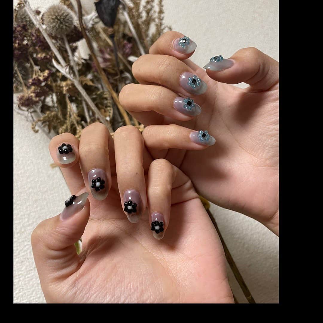脇春のインスタグラム：「お は な の つ め 🕊」