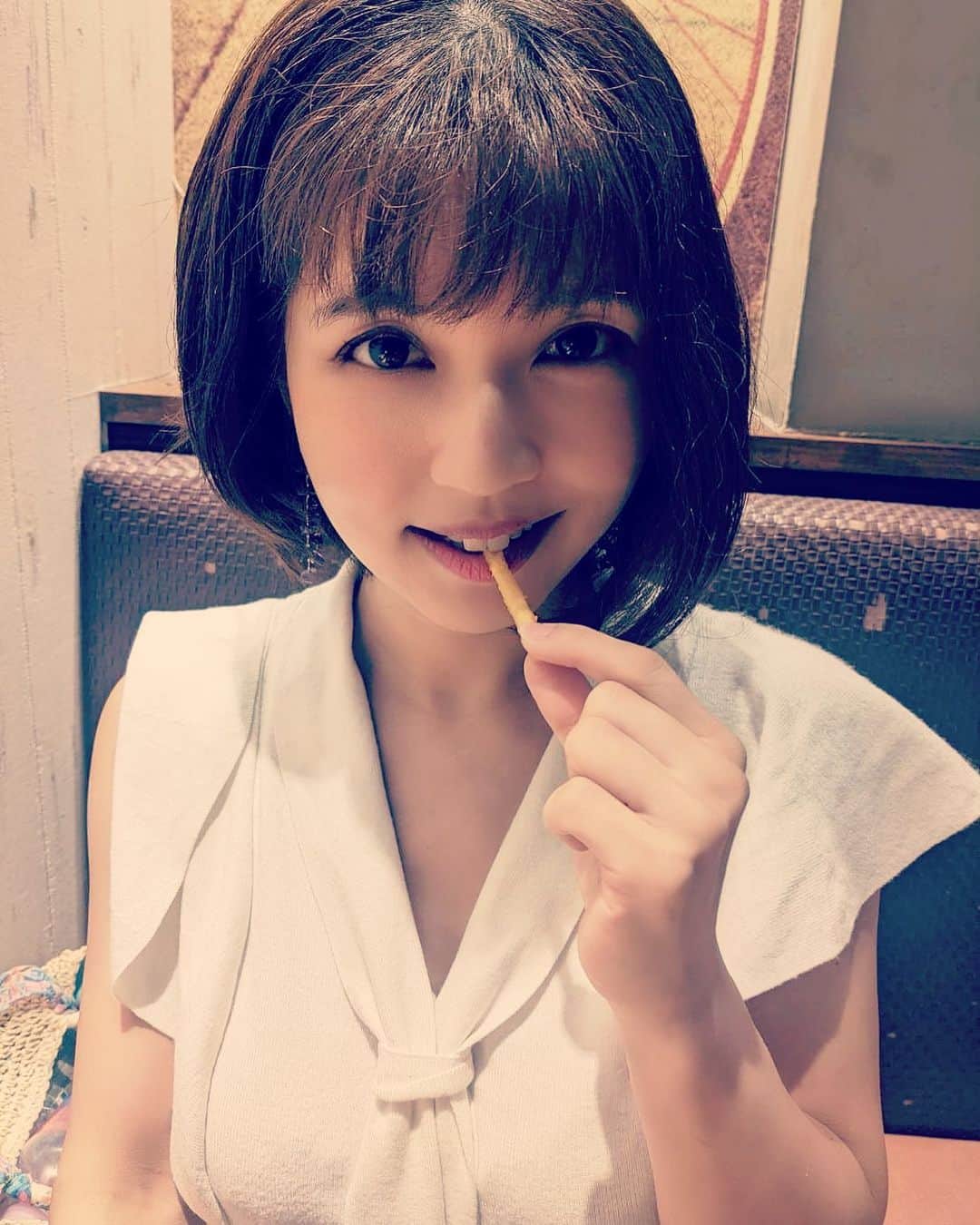 茜結のインスタグラム：「このポテト🍟美味しすぎた  #可愛い宇宙人 #可愛い女の子 #撮影好きな人とつながりたい#おしゃれさんと繋がりたい #おしゃれな人と繋がりたい #撮影依頼受付中#ポテト」